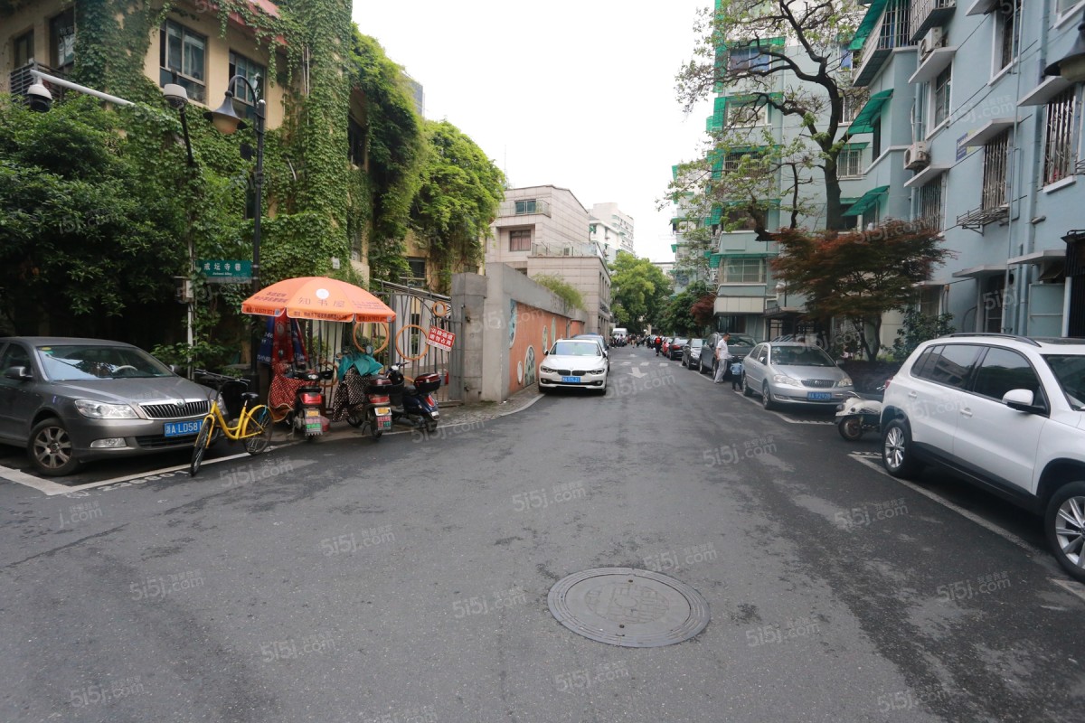 附近我愛我家門店為獅虎橋店,開發商為暫無數據,共有11棟住宅,768餘戶