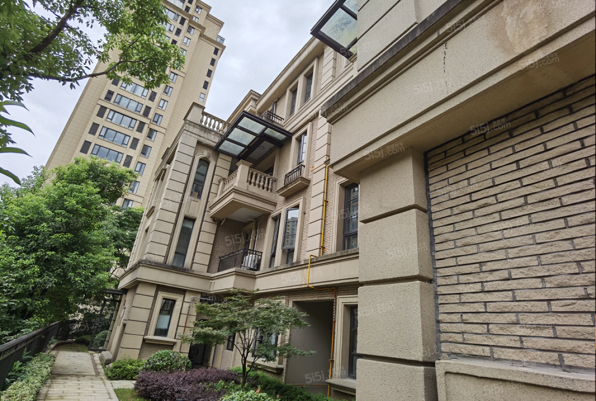 雍景山城二手房-雍景山城 经典上叠排 有装修 拎包