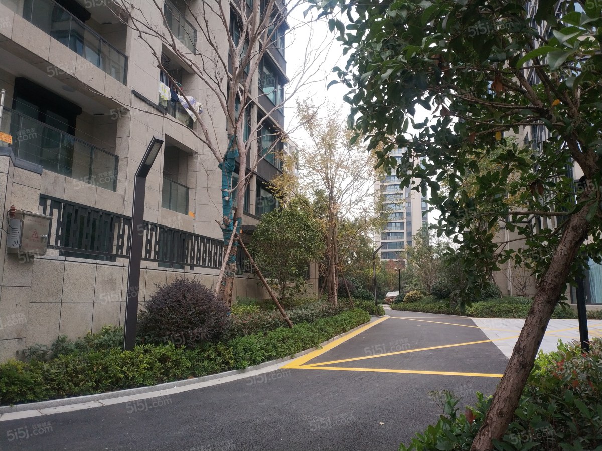 海尚观邸租房 3室1厅 89平米